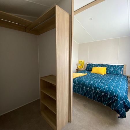Verbzen Holiday Caravan At St Osyth Beach, Clacton-On-Sea By Verb Holidays Saint Osyth المظهر الخارجي الصورة